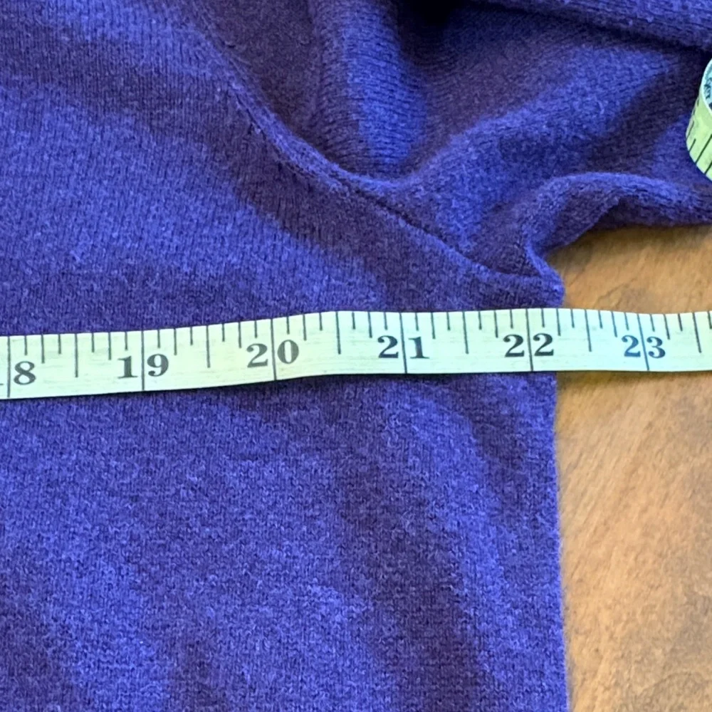 Nautica Men's V-Neck Sweater in Rich Heathered Purple, Large